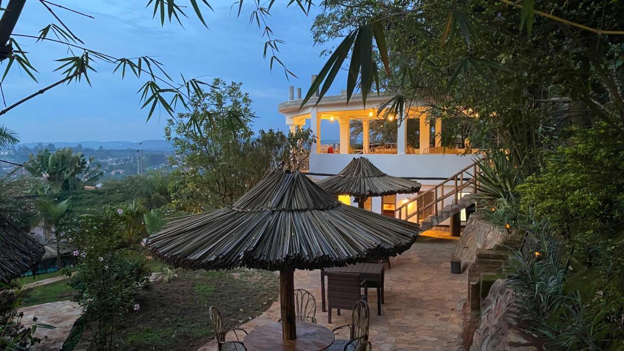 Banda Lodge Masaka Esterno foto
