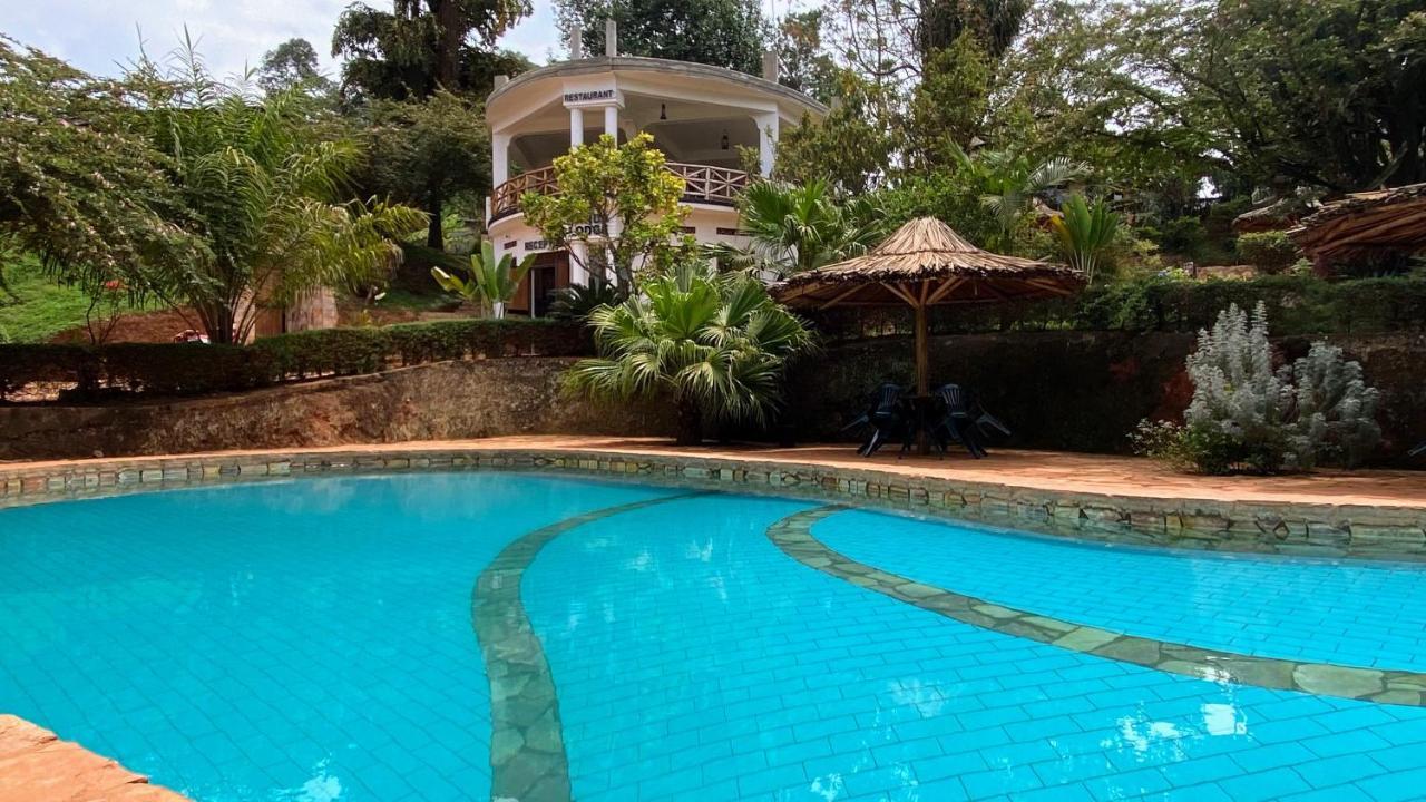 Banda Lodge Masaka Esterno foto