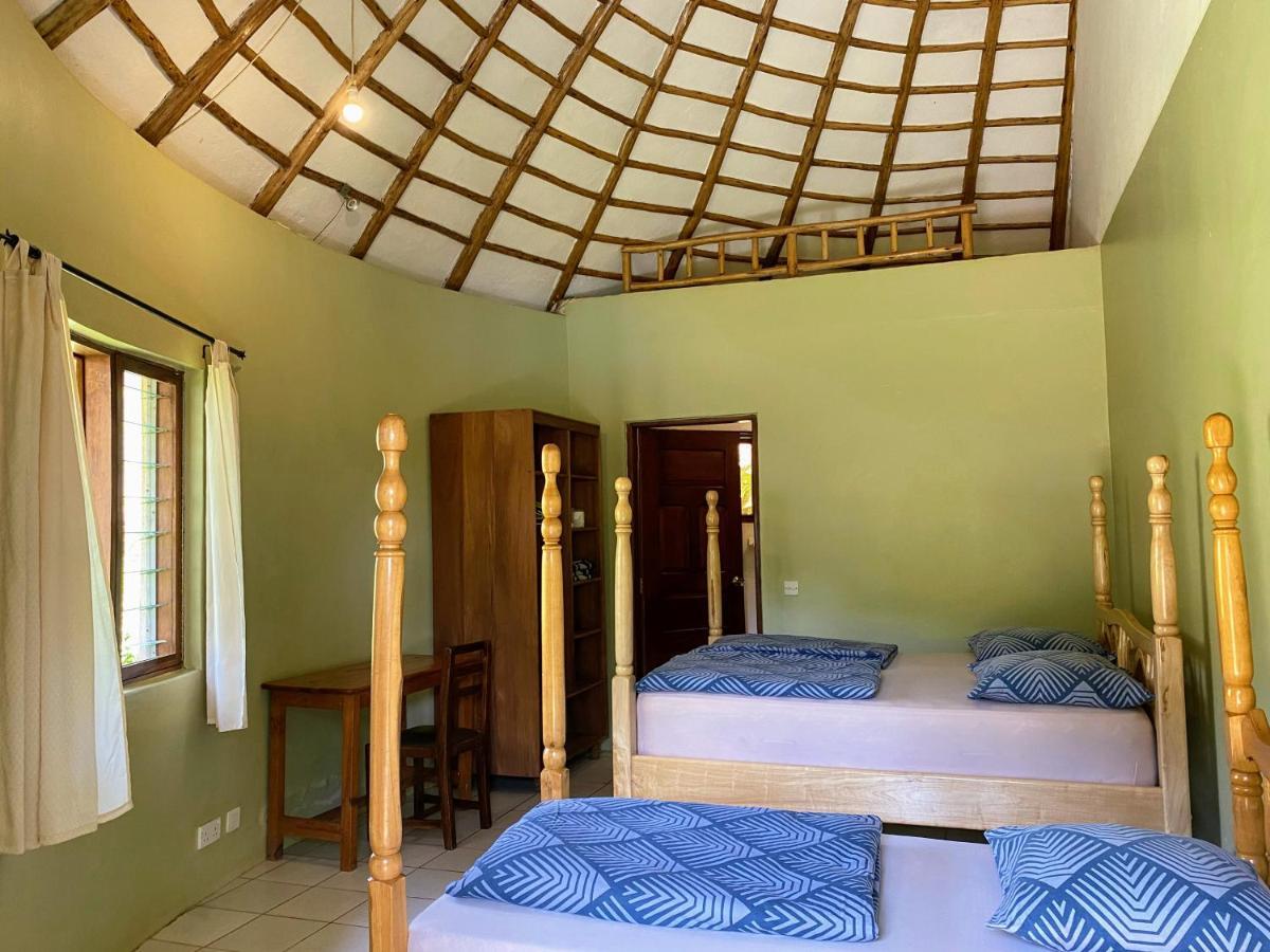 Banda Lodge Masaka Esterno foto