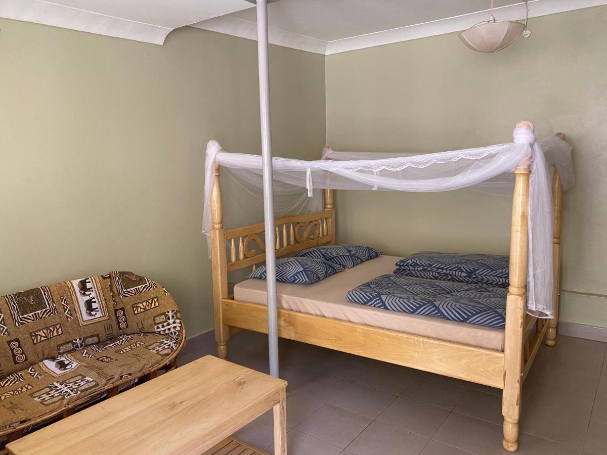 Banda Lodge Masaka Esterno foto