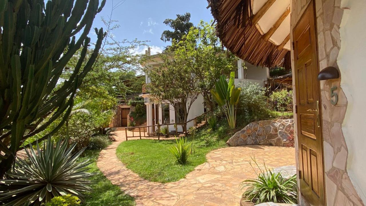 Banda Lodge Masaka Esterno foto