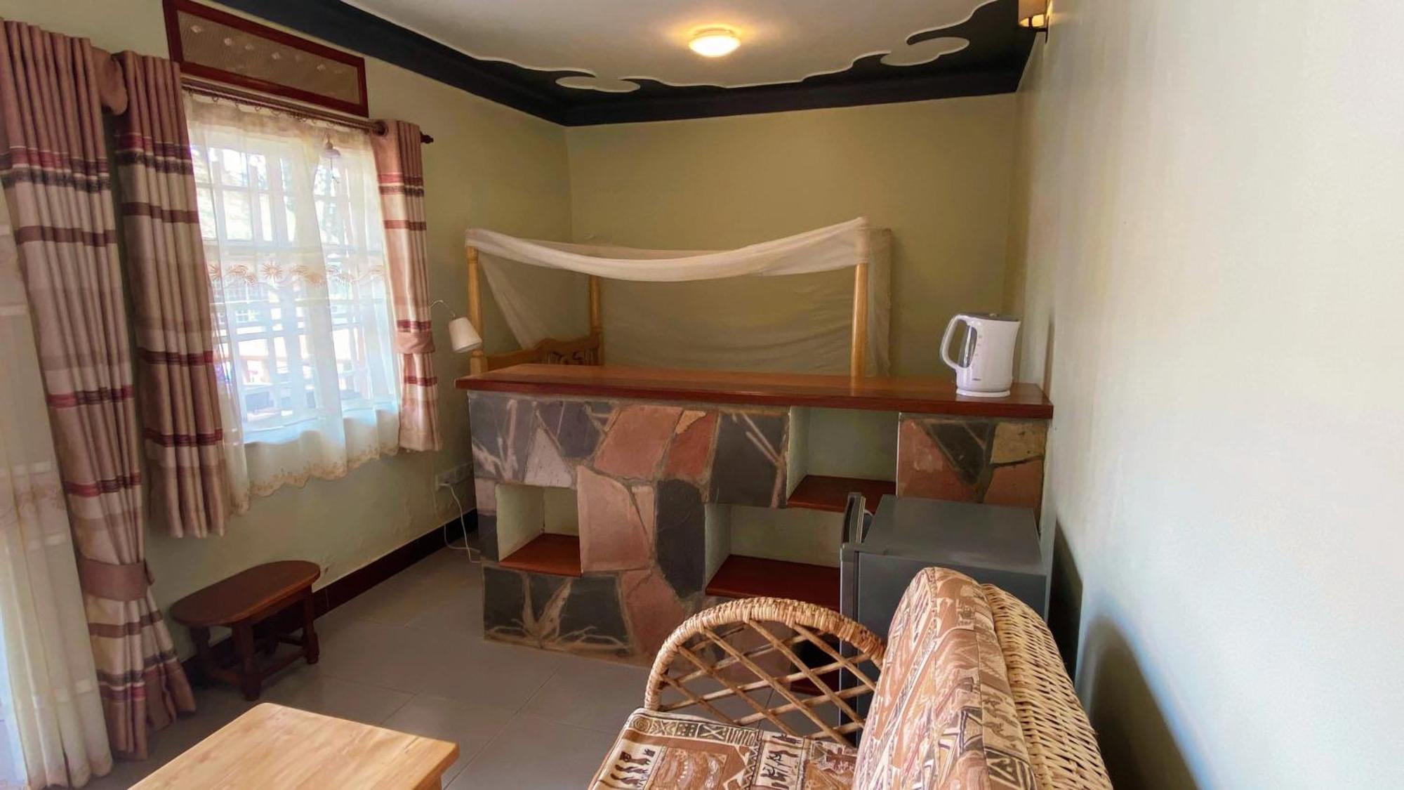 Banda Lodge Masaka Esterno foto