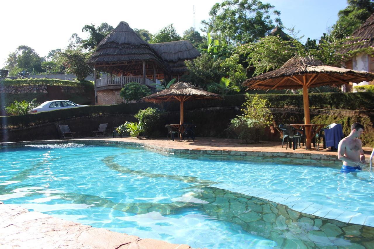 Banda Lodge Masaka Esterno foto