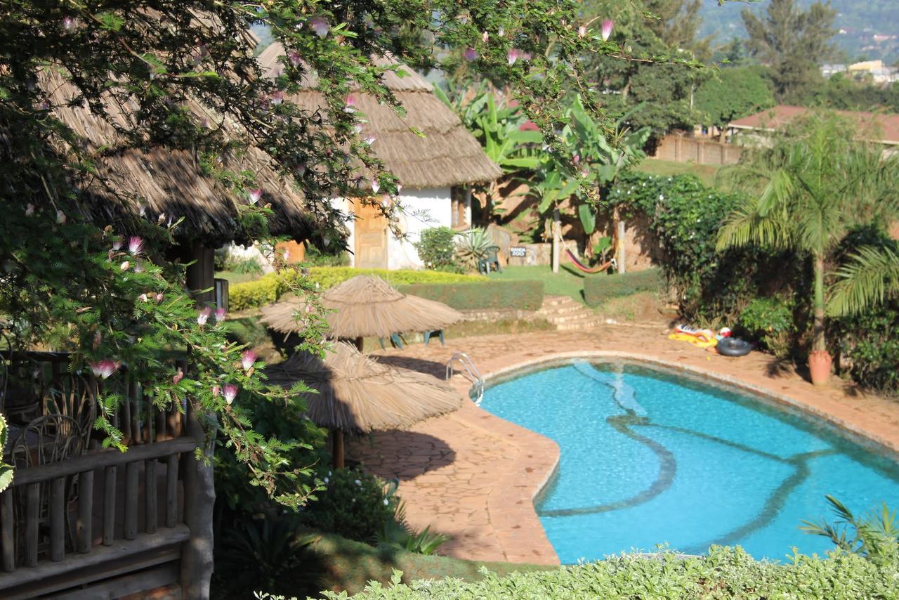 Banda Lodge Masaka Esterno foto