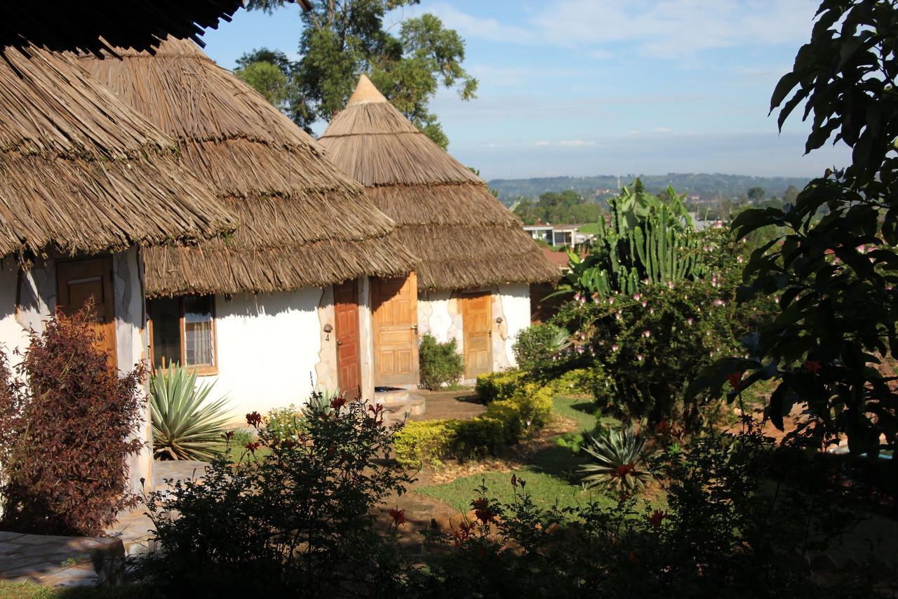 Banda Lodge Masaka Esterno foto