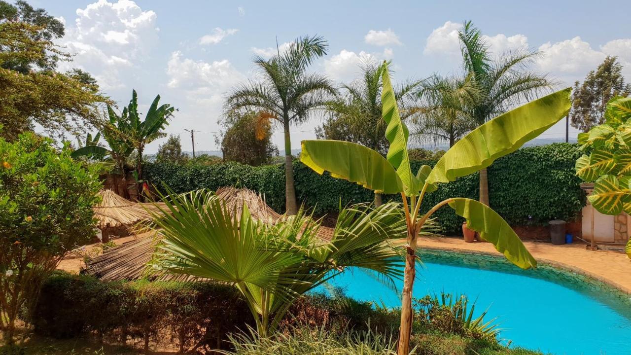 Banda Lodge Masaka Esterno foto